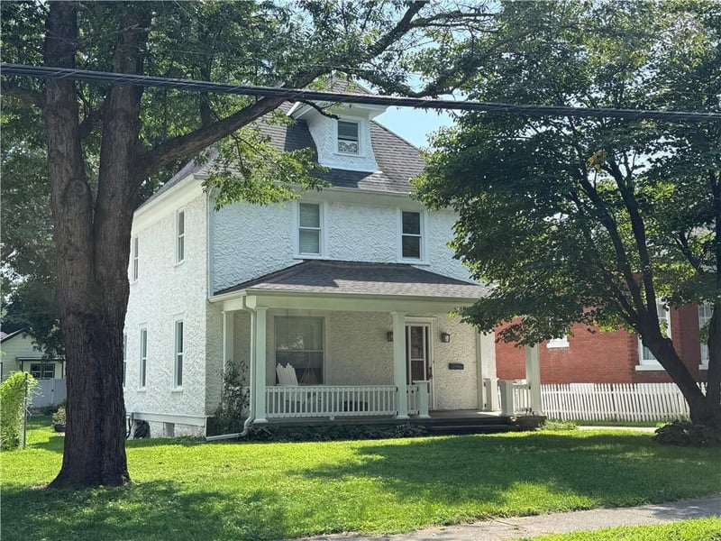 1811 South St, Lexington, MO 64067