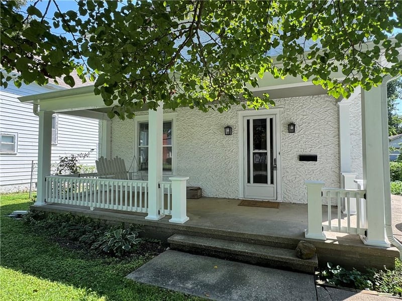 1811 South St, Lexington, MO 64067