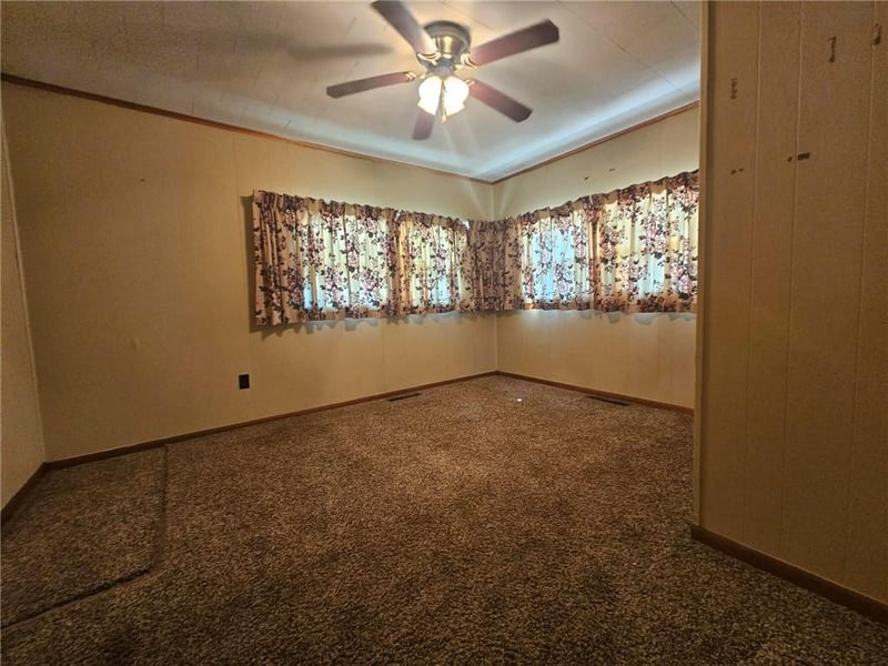 521 Washington St, Carterville, MO 64835