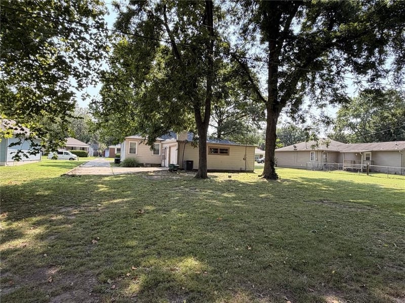 708 Woodland St, Pittsburg, KS 66762