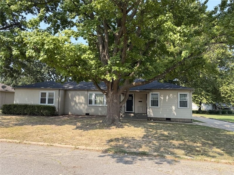 708 Woodland St, Pittsburg, KS 66762