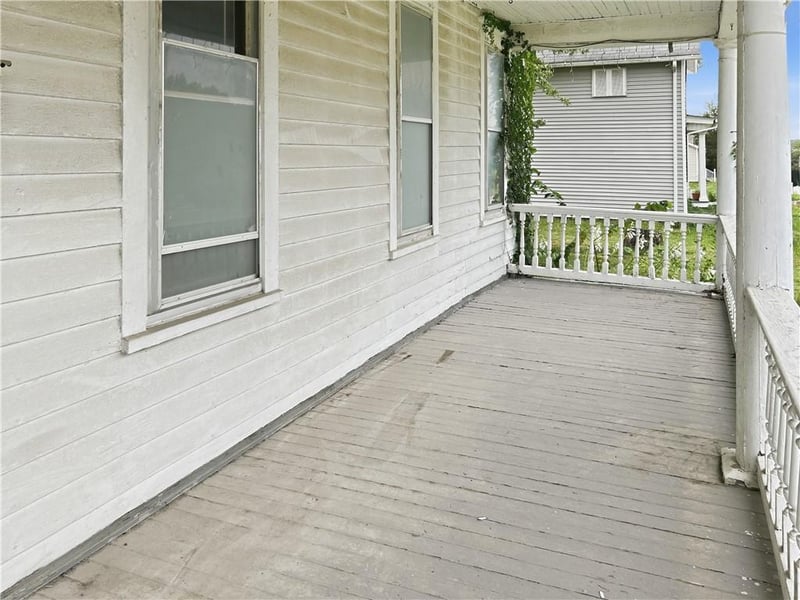 605 W Peoria St, Paola, KS 66071