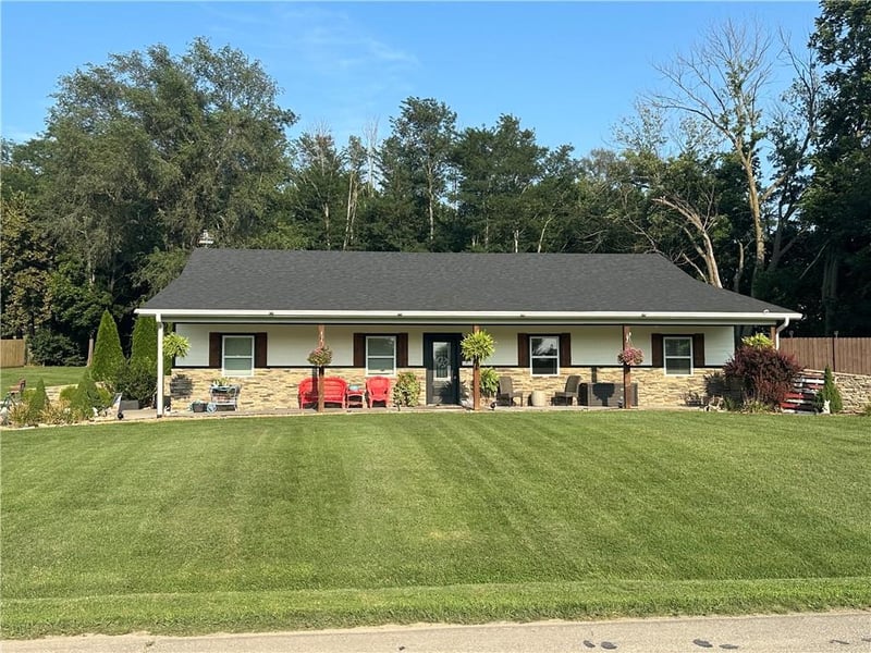 159 N State St, Knob Noster, MO 65336
