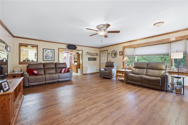 407 NE 113th St, Kansas City, MO 64155