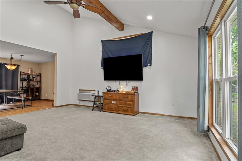 906 N 8th St, Leavenworth, KS 66048