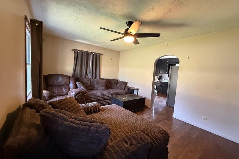 1115 Metropolitan Ave, Leavenworth, KS 66048