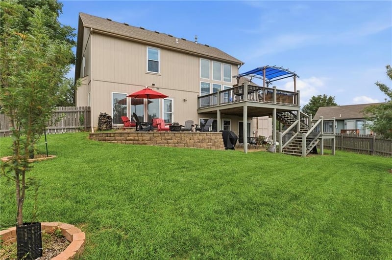 519 Holt Dr, Liberty, MO 64068