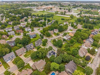 8201 80th Ter, Kansas City, MO 64152