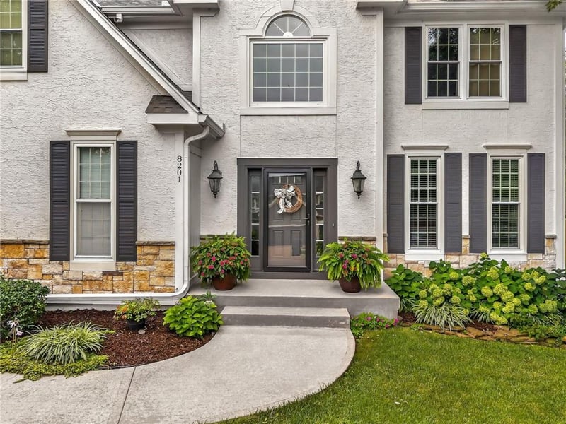 8201 NW 80th Ter, Kansas City, MO 64152