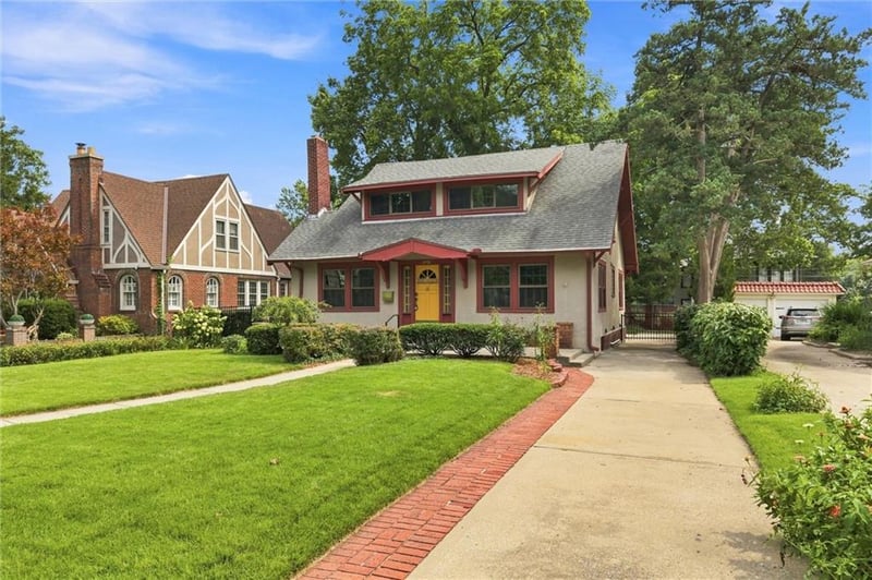 1315 50th Ter, Kansas City, MO 64112