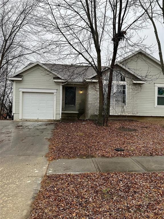 205 SE 16th St, Lee's Summit, MO 64081