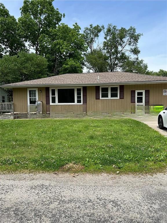 205 SE 16th St, Lee's Summit, MO 64081