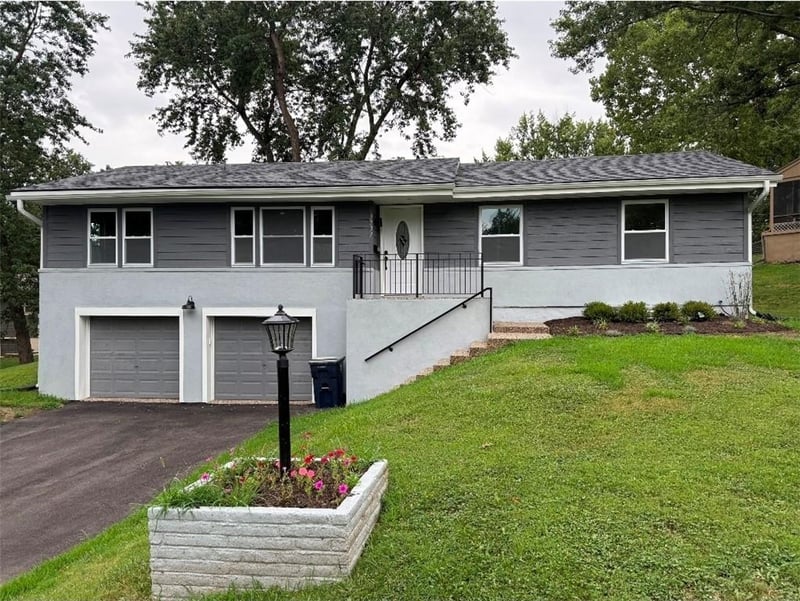 3237 47th Ter, Kansas City, MO 64117