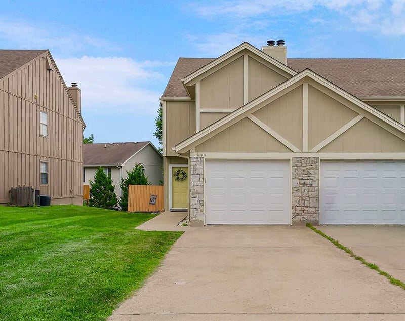 404 6th St #D, Blue Springs, MO 64014