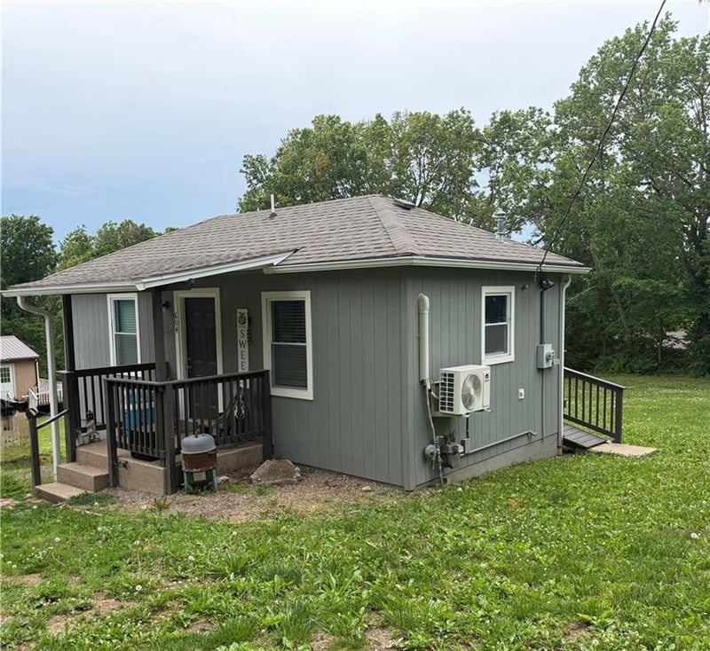 604 Second St, Richmond, MO 64085