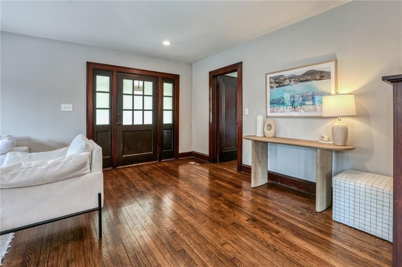 4937 Westwood Rd, Kansas City, MO 64112