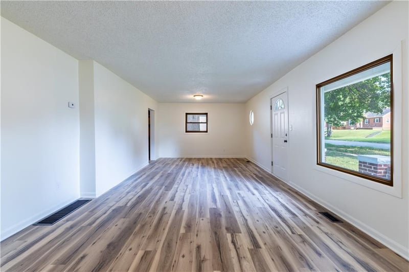 3023 Mitchell Ave, St Joseph, MO 64507
