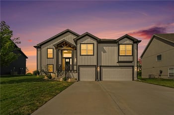 6004 120th St, Kansas City, MO 64156