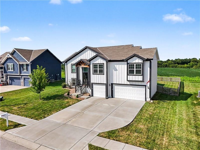 6004 120th St, Kansas City, MO 64156