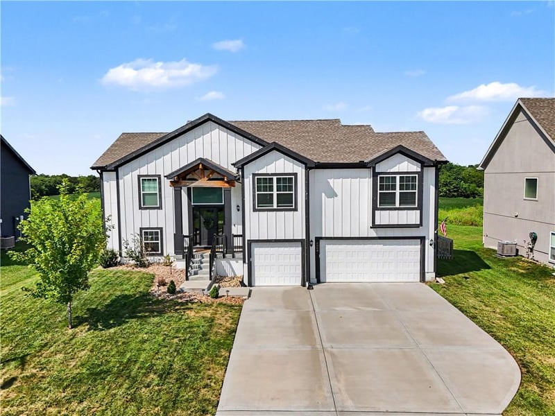 6004 120th St, Kansas City, MO 64156