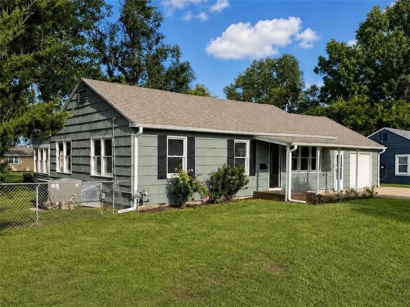 1037 S Brockway St, Olathe, KS 66061
