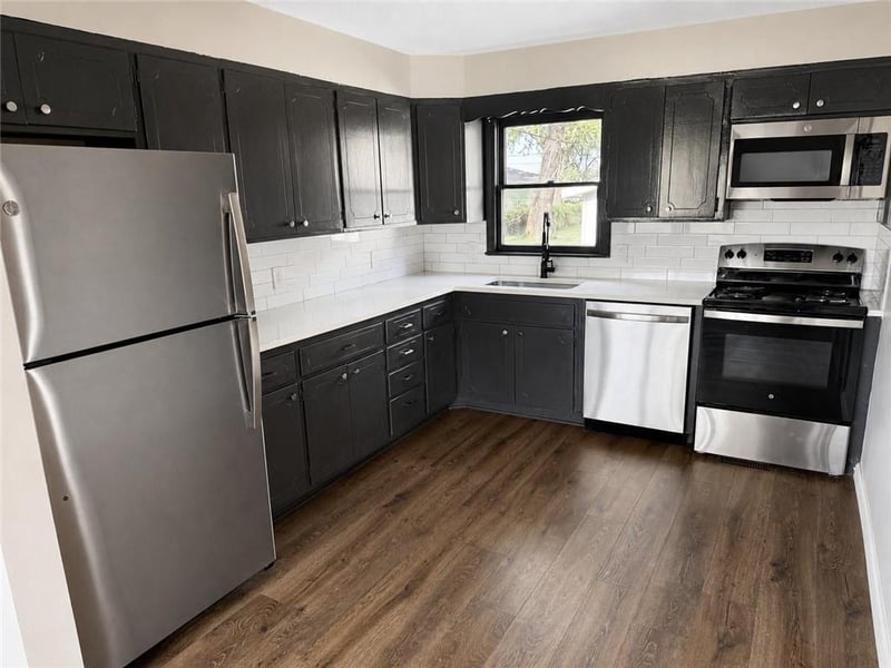 1037 S Brockway St, Olathe, KS 66061