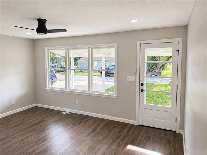 1037 S Brockway St, Olathe, KS 66061