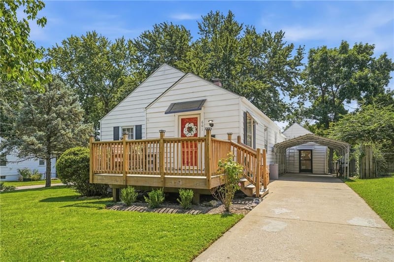 601 W 86th Ter, Kansas City, MO 64114