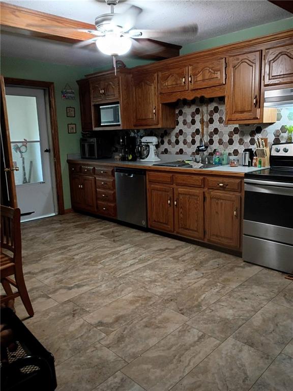 870 Highway K 171 Hw, Pittsburg, KS 66762