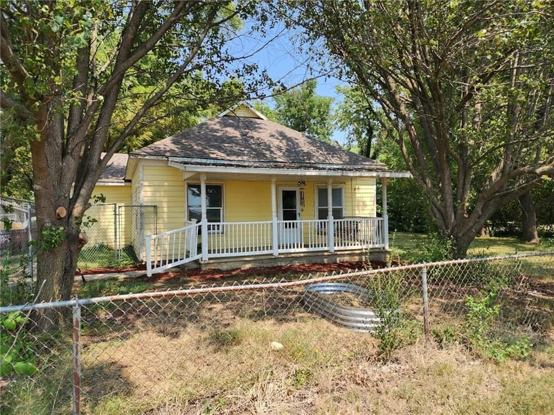 870 Highway K 171 Hw, Pittsburg, KS 66762
