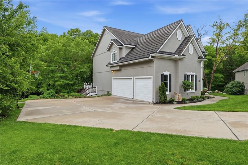 13425 W 128th St, Overland Park, KS 66213