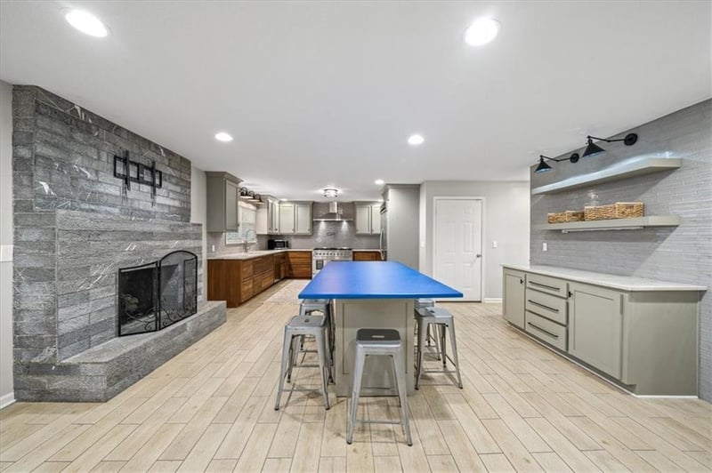 3617 NW Blue Jacket Dr, Lee's Summit, MO 64064