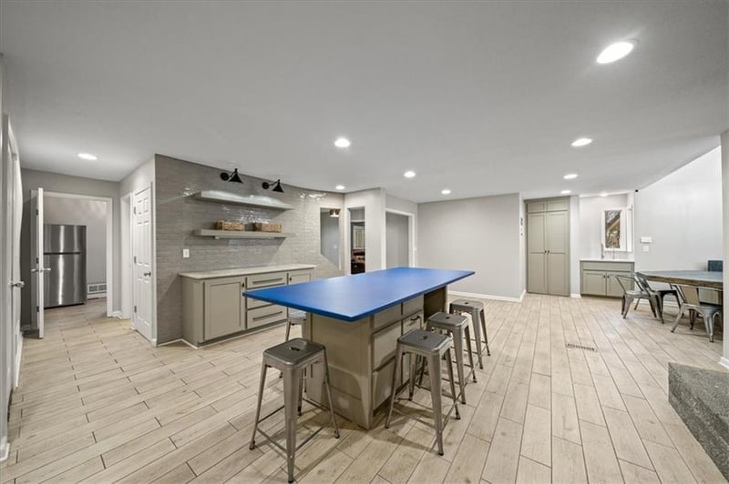 3617 NW Blue Jacket Dr, Lee's Summit, MO 64064