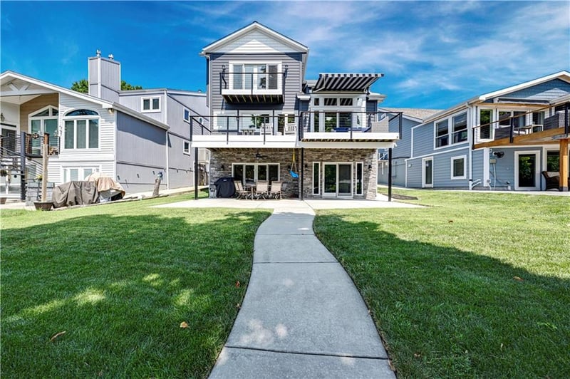 2 W St, Lake Lotawana, MO 64086