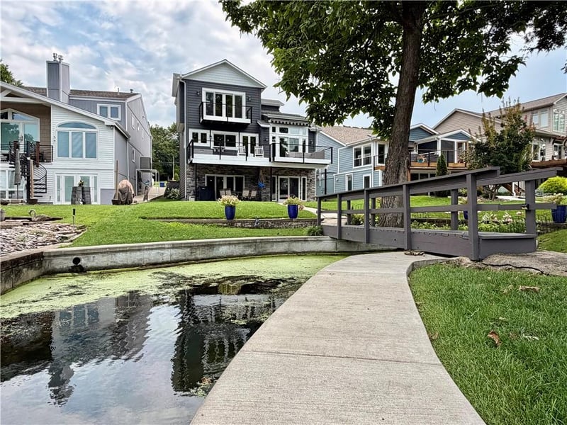 2 W St, Lake Lotawana, MO 64086