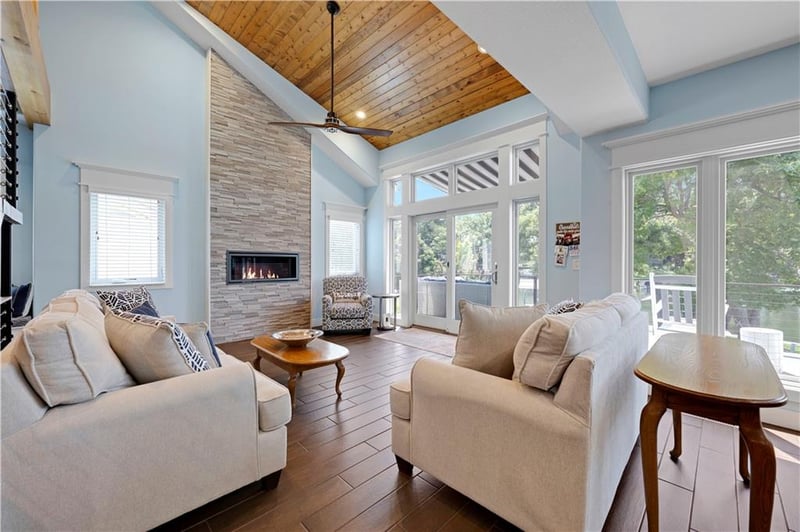 2 W St, Lake Lotawana, MO 64086