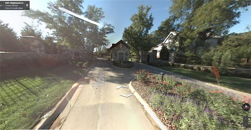 8309 Maplewood Ln, Lenexa, KS 66215