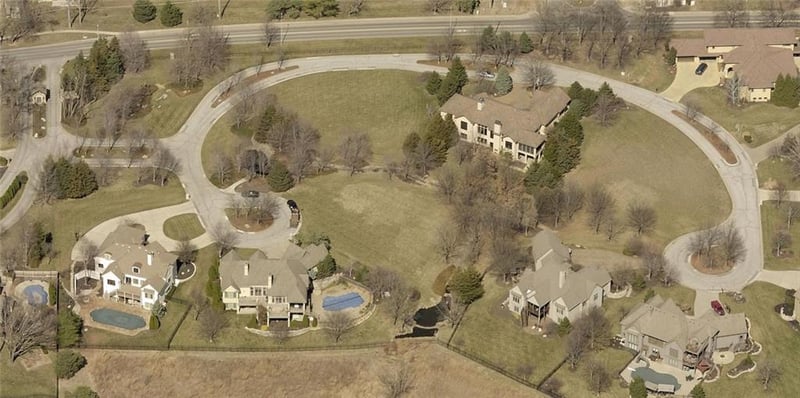 8309 Maplewood Ln, Lenexa, KS 66215