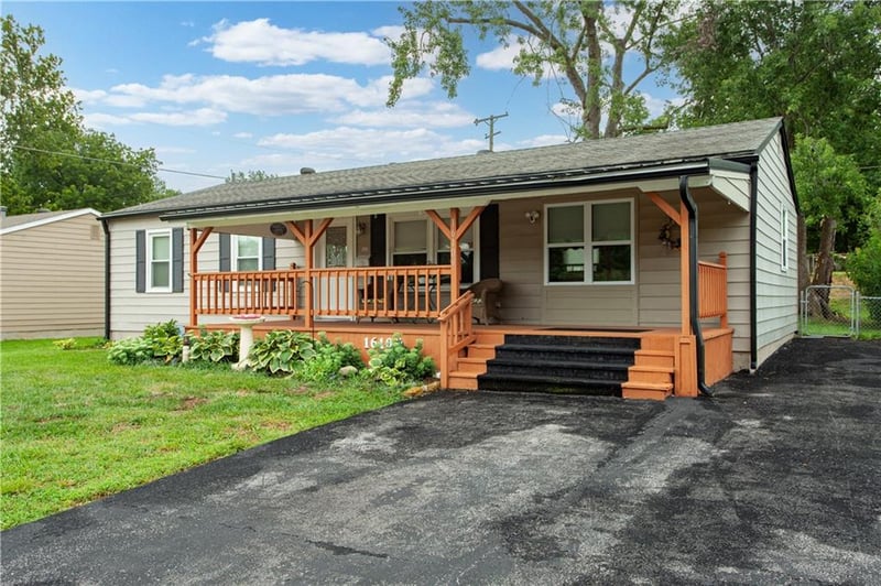 16109 17th St, Independence, MO 64050