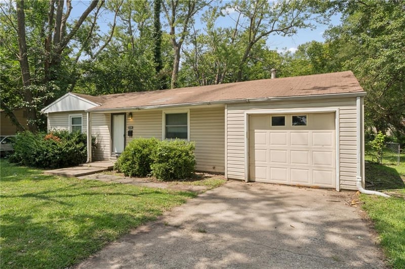 8308 James A Reed Rd, Raytown, MO 64138