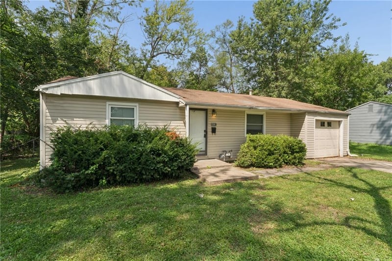 8308 James A Reed Rd, Raytown, MO 64138