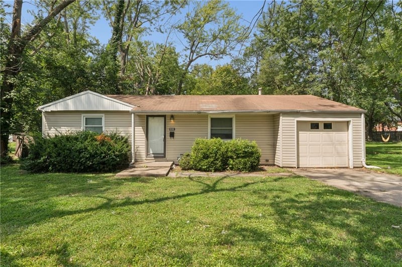 8308 James A Reed Rd, Raytown, MO 64138