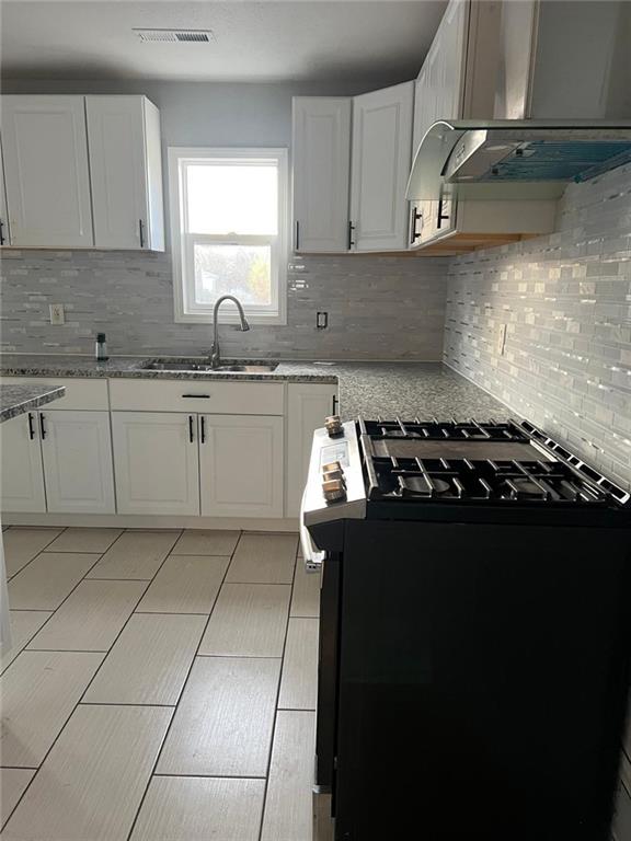 1412 N Ash St, Nevada, MO 64772