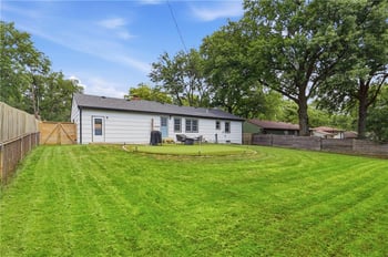 9801 E 79th Ter, Kansas City, MO 64138
