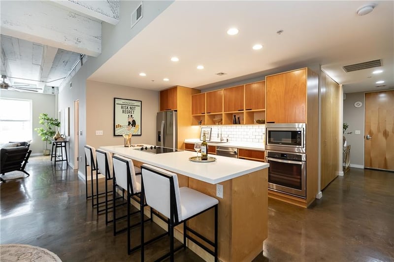 21 10th St #7D, Kansas City, MO 64105