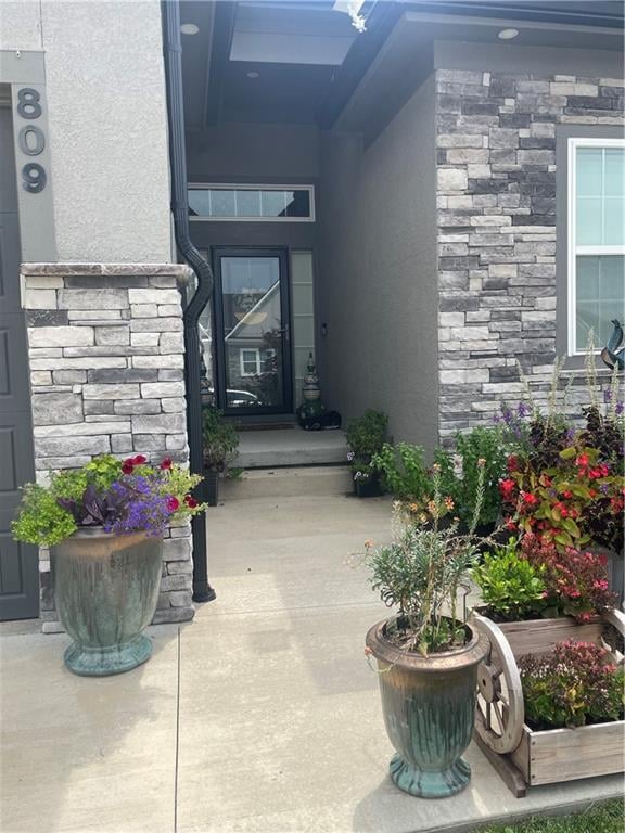 809 NE Algonquin St, Lee's Summit, MO 64064