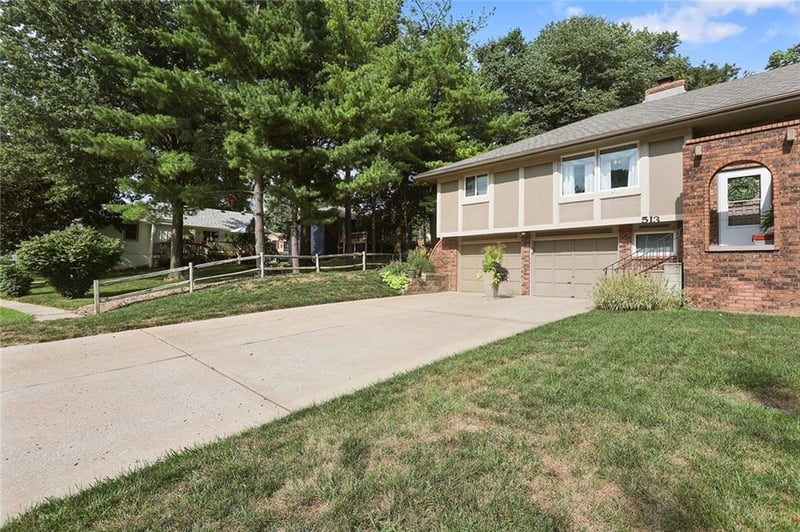 509-513 Maple St, Liberty, MO 64068