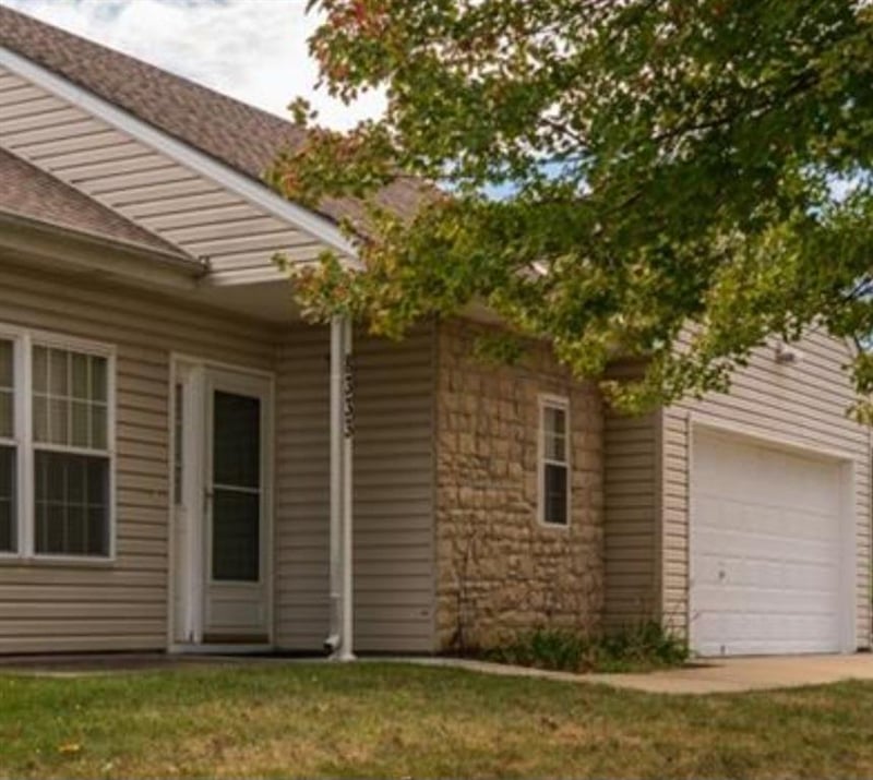 8333 Waverly Ave, Kansas City, KS 66109