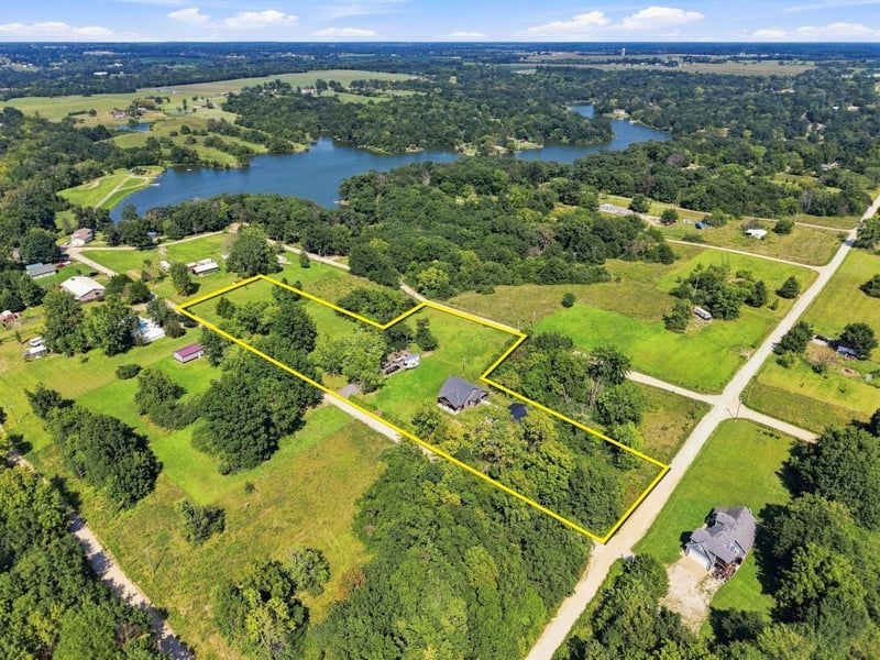 1999 Goose Dr, Odessa, MO 64076