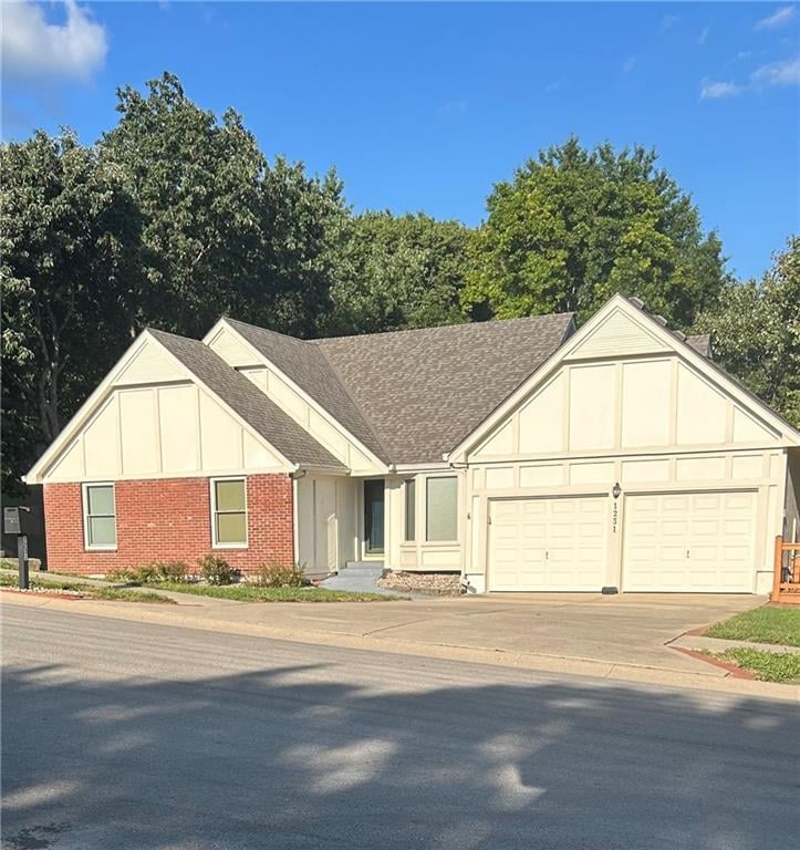 1231 Wildbriar Dr, Liberty, MO 64068